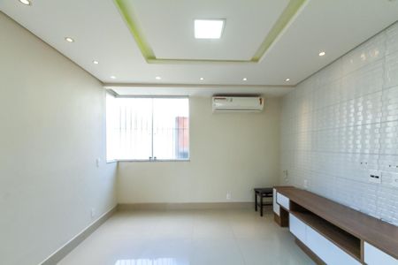 Apartamento à venda com 70m², 2 quartos e 1 vaga Apartamento à venda com 70m², 2 quartos e 1 vagaSala