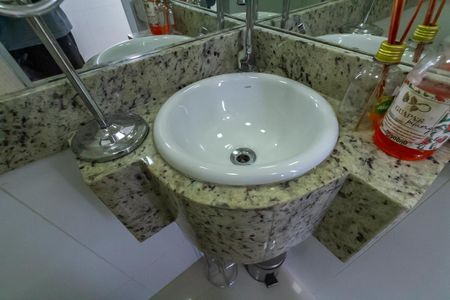 Apartamento à venda com 70m², 2 quartos e 1 vaga Apartamento à venda com 70m², 2 quartos e 1 vagaBanheiro de serviço