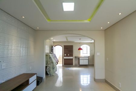 Apartamento à venda com 70m², 2 quartos e 1 vaga Apartamento à venda com 70m², 2 quartos e 1 vagaSala