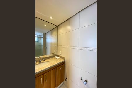 Apartamento à venda com 170m², 3 quartos e 1 vagaBanheiro da Suíte