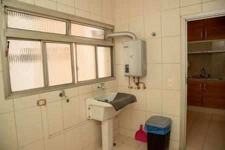 Apartamento à venda com 170m², 3 quartos e 1 vagaÁrea de Serviço