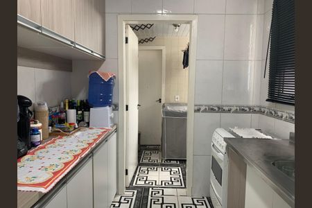 Apartamento para alugar com 93m², 2 quartos e sem vagaCozinha 