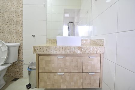 Casa para alugar com 70m², 3 quartos e sem vagaBanheiro da Suíte