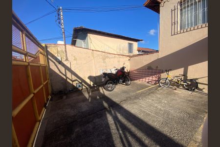 Casa de condomínio à venda com 60m², 2 quartos e 1 vaga