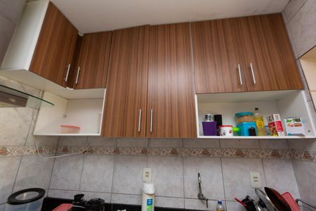 Casa de condomínio à venda com 60m², 2 quartos e 1 vaga Casa de condomínio à venda com 60m², 2 quartos e 1 vagaCozinha - Armários