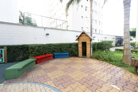 Apartamento para alugar com 45m², 2 quartos e sem vagaPlayground