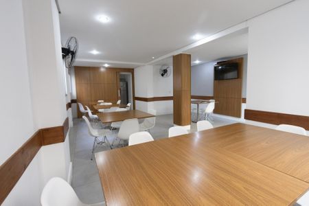 Apartamento para alugar com 45m², 2 quartos e sem vagaÁrea comum - Salão de festas