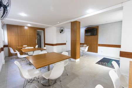 Apartamento para alugar com 45m², 2 quartos e sem vagaÁrea comum - Salão de festas