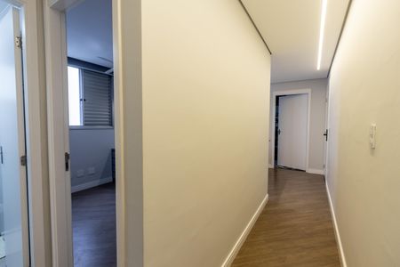 Corredor de apartamento à venda com 2 quartos, 45m² em Água Branca, São Paulo