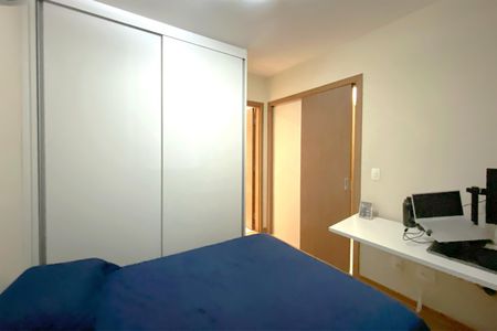 Apartamento à venda com 58m², 2 quartos e 2 vagas Apartamento à venda com 58m², 2 quartos e 2 vagasSuite