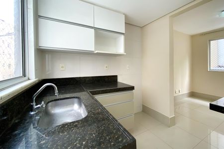 Apartamento à venda com 70m², 2 quartos e 2 vagasCozinha