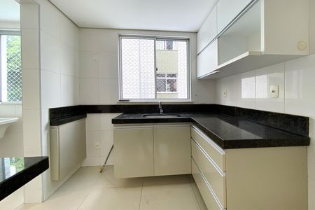 Apartamento à venda com 70m², 2 quartos e 2 vagasCozinha