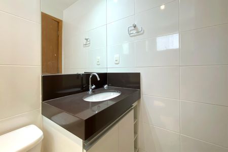 Apartamento à venda com 70m², 2 quartos e 2 vagasBanheiro da Suíte 1