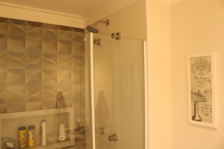 Apartamento à venda com 65m², 1 quarto e 2 vagasBanheiro