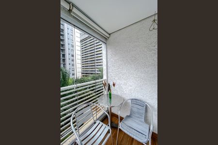 Apartamento à venda com 96m², 2 quartos e 2 vagasVaranda do Quarto 2