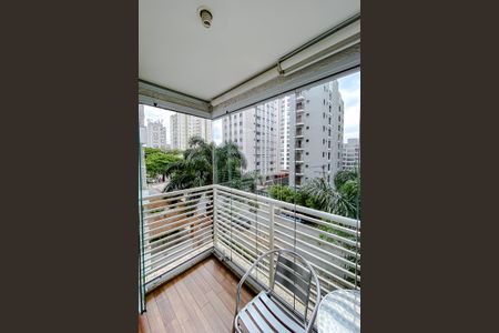 Apartamento à venda com 96m², 2 quartos e 2 vagasVaranda do Quarto 2
