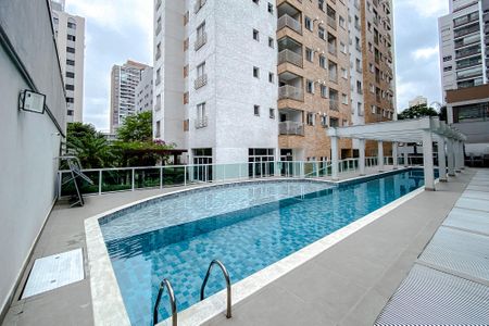 Apartamento à venda com 96m², 2 quartos e 2 vagasÁrea comum - Piscina