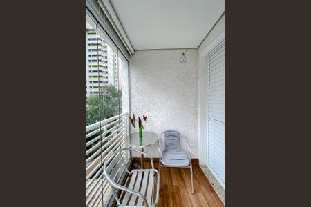 Apartamento à venda com 96m², 2 quartos e 2 vagasVaranda do Quarto 2
