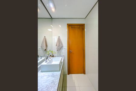 Apartamento à venda com 96m², 2 quartos e 2 vagasBanheiro