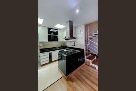 Apartamento à venda com 96m², 2 quartos e 2 vagasCozinha