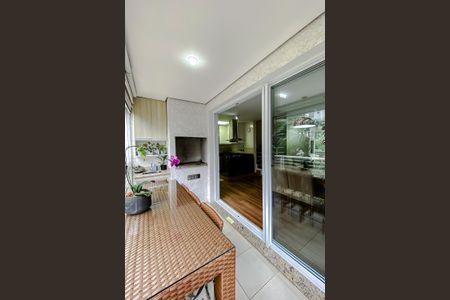 Apartamento à venda com 96m², 2 quartos e 2 vagasVaranda da Sala