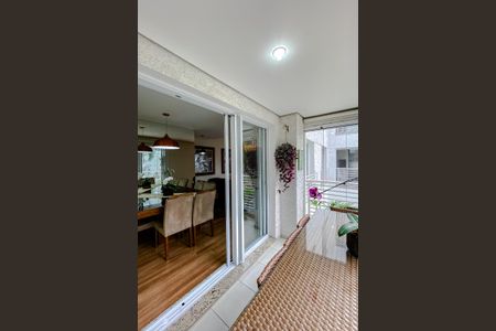 Apartamento à venda com 96m², 2 quartos e 2 vagasVaranda da Sala