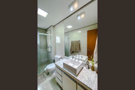 Apartamento à venda com 96m², 2 quartos e 2 vagasBanheiro