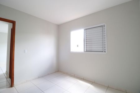 Quarto 1 de apartamento para alugar com 2 quartos, 55m² em Shopping Park, Uberlândia