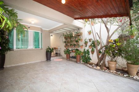 Casa à venda com 165m², 3 quartos e 2 vagas Casa à venda com 165m², 3 quartos e 2 vagasGaragem