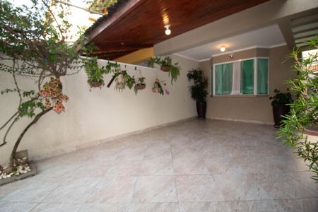 Casa à venda com 165m², 3 quartos e 2 vagas Casa à venda com 165m², 3 quartos e 2 vagasGaragem