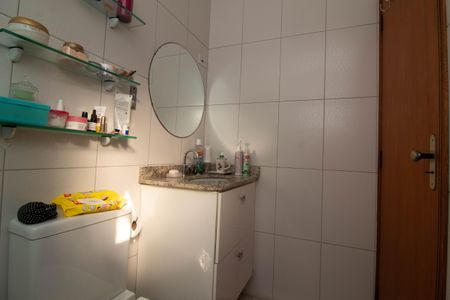 Casa à venda com 165m², 3 quartos e 2 vagas Casa à venda com 165m², 3 quartos e 2 vagasBanheiro da Suíte