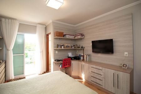 Casa à venda com 165m², 3 quartos e 2 vagas Casa à venda com 165m², 3 quartos e 2 vagasQuarto 1 - Suíte