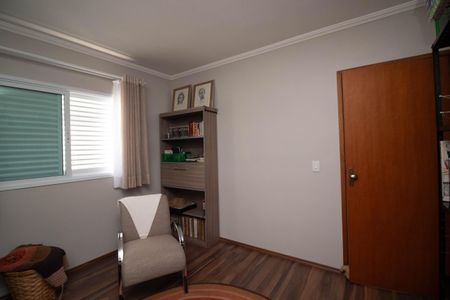 Casa à venda com 165m², 3 quartos e 2 vagas Casa à venda com 165m², 3 quartos e 2 vagasQuarto 2