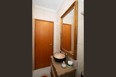 Casa à venda com 165m², 3 quartos e 2 vagas Casa à venda com 165m², 3 quartos e 2 vagasBanheiro - Lavabo