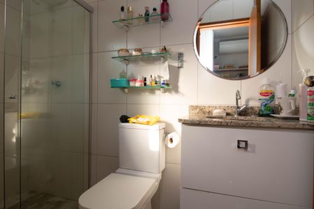 Casa à venda com 165m², 3 quartos e 2 vagas Casa à venda com 165m², 3 quartos e 2 vagasBanheiro da Suíte