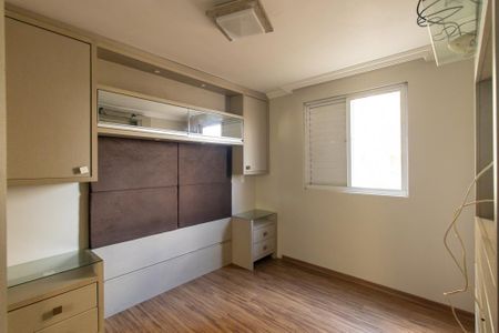 Quarto 2 de apartamento para alugar com 2 quartos, 52m² em Emiliano Perneta, Pinhais