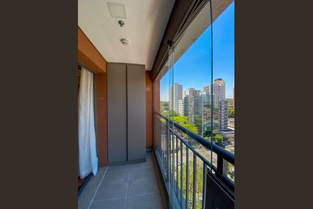 Varanda de kitnet/studio para alugar com 1 quarto, 28m² em Santo Amaro, São Paulo