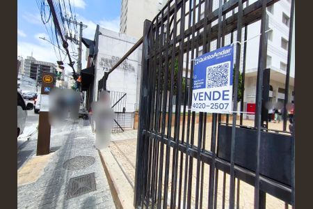 Apartamento à venda com 54m², 2 quartos e sem vaga Apartamento à venda com 54m², 2 quartos e sem vagaFachada + Plaquinha