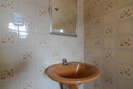 Casa para alugar com 100m², 3 quartos e 2 vagasBanheiro - Suíte