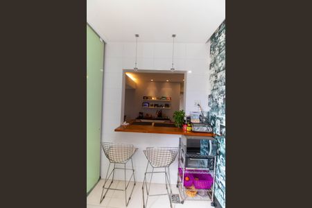 Apartamento à venda com 199m², 2 quartos e 2 vagas Apartamento à venda com 199m², 2 quartos e 2 vagasCozinha e Área de Serviço