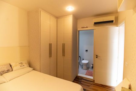 Apartamento à venda com 199m², 2 quartos e 2 vagas Apartamento à venda com 199m², 2 quartos e 2 vagasSuíte