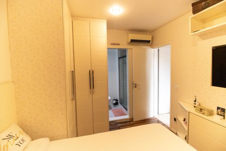 Apartamento à venda com 199m², 2 quartos e 2 vagas Apartamento à venda com 199m², 2 quartos e 2 vagasSuíte