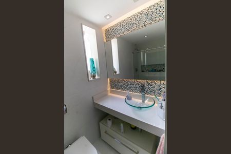 Apartamento à venda com 199m², 2 quartos e 2 vagas Apartamento à venda com 199m², 2 quartos e 2 vagasBanheiro