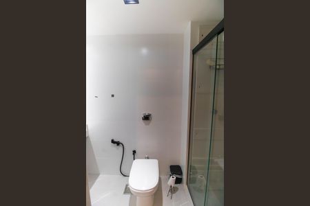 Apartamento à venda com 199m², 2 quartos e 2 vagas Apartamento à venda com 199m², 2 quartos e 2 vagasBanheiro da Suíte