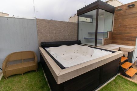 Apartamento à venda com 199m², 2 quartos e 2 vagas Apartamento à venda com 199m², 2 quartos e 2 vagasCobertura