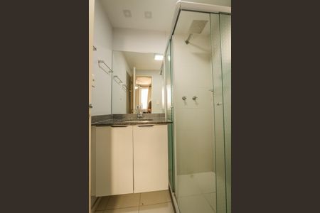 Apartamento à venda com 68m², 3 quartos e 2 vagas Apartamento à venda com 68m², 3 quartos e 2 vagasBanheiro da Suíte