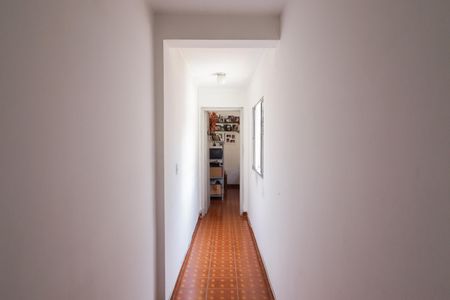 Casa à venda com 90m², 3 quartos e 2 vagasCorredor