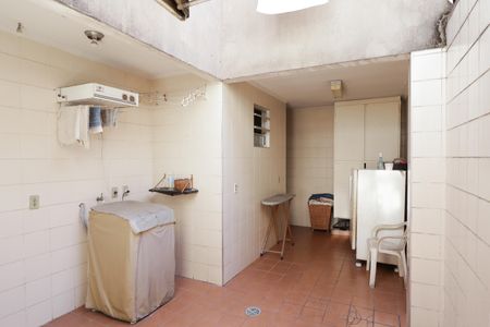 Casa à venda com 90m², 3 quartos e 2 vagas Área de Serviço e Banheiro de Serviço