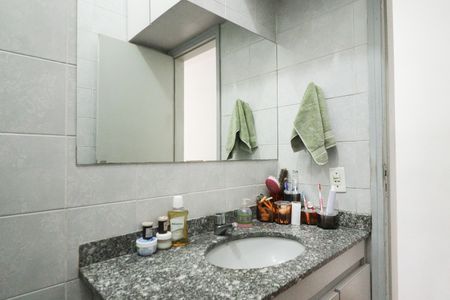 Casa à venda com 90m², 3 quartos e 2 vagasBanheiro