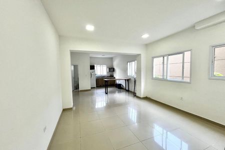 Apartamento à venda com 45m², 2 quartos e sem vaga Apartamento à venda com 45m², 2 quartos e sem vagaÁrea comum - Salão de festas